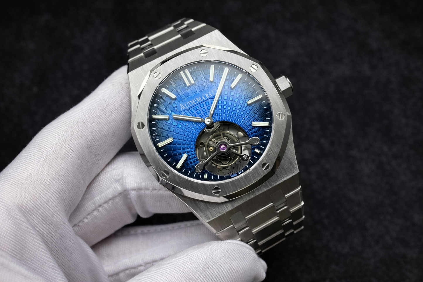AUDEMARS PIGUET ROYAL OAK FLYING TOURBILLON GRADIENT BLUE STYLE