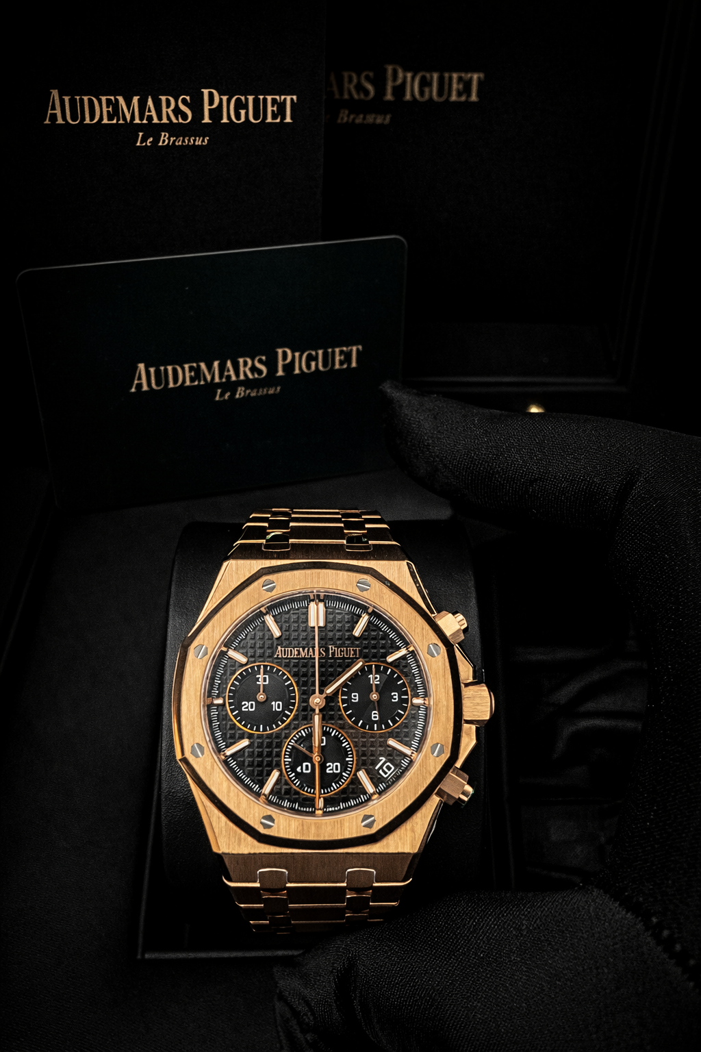 ROYAL OAK PINK GOLD BLACK DIAL STYLE