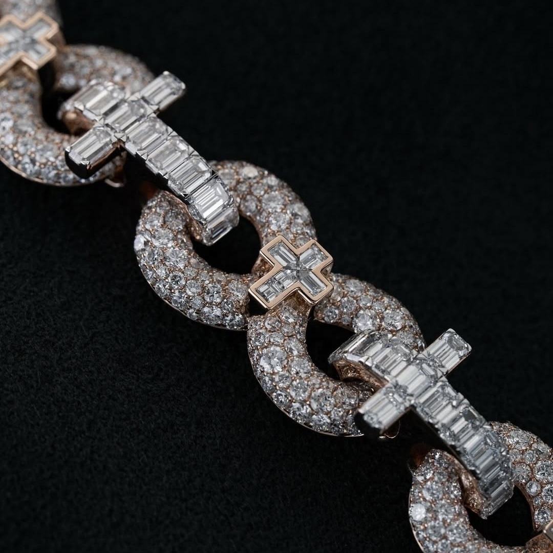 INFINITY CHAIN LINK WITH CROSS CHARM 13mm