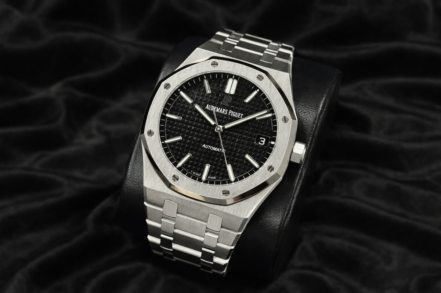 AUDEMARS PIGUET ROYAL OAK BLACK STYLE